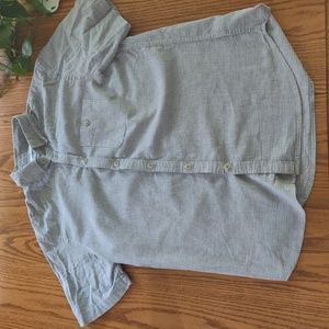 Old Navy Men's Short Sleeve, Slim-Fit Button Down